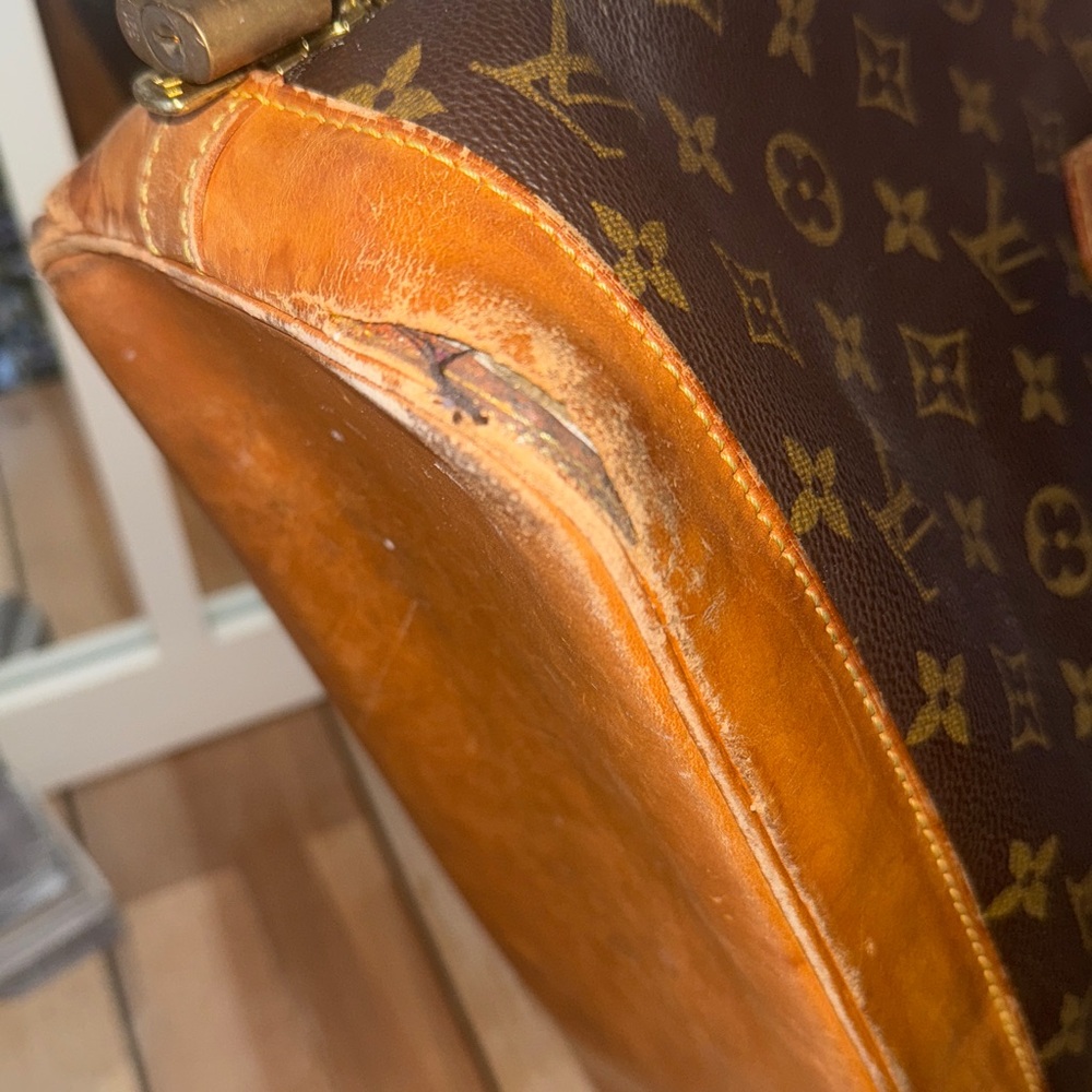 Authentic Louis Vuitton Vintage Alma LV Brown Tan Monogram - Picture 14 of 17